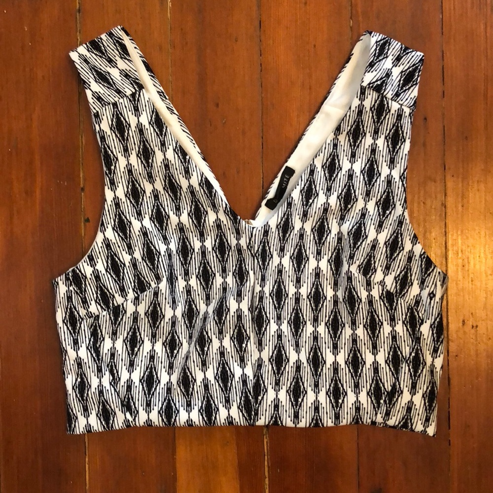 Printed Black/White Crop